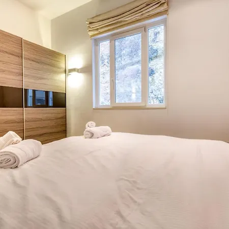 Suite-hosted By Sweetstay Appartement *